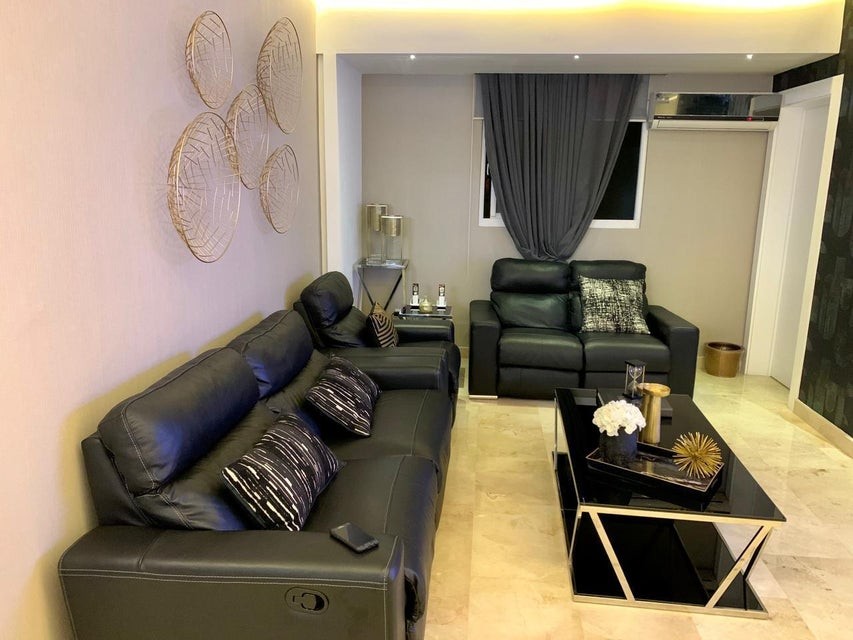 apartamentos - Apartamento en Alquiler Naco Amueblado de Tres Habitaciones 1