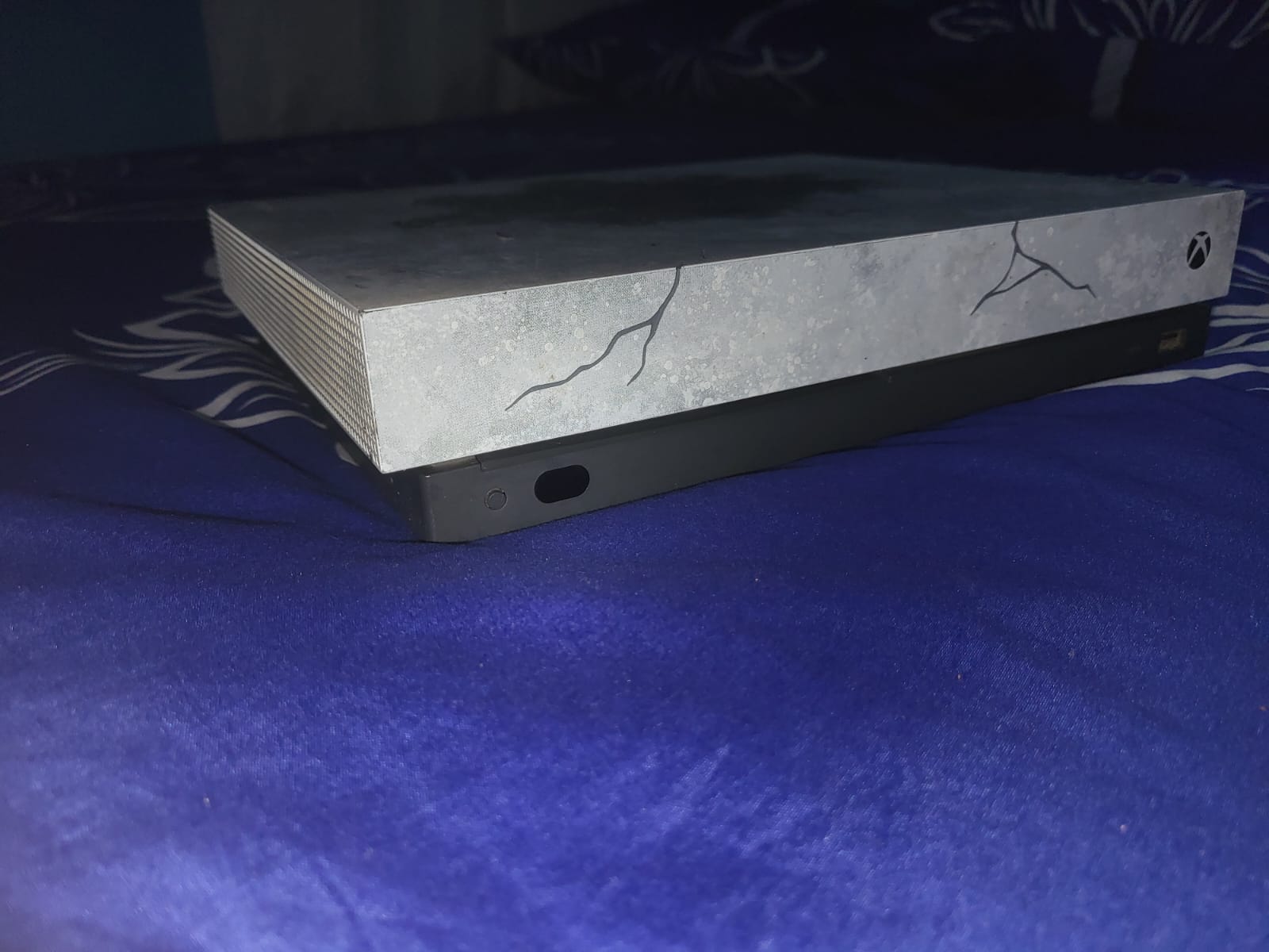 consolas y videojuegos - Xbox one x edición especial de un TB más control de Xbox serie  5
