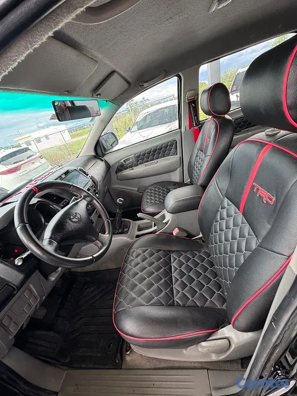 jeepetas y camionetas - Toyota hilux 2008 12