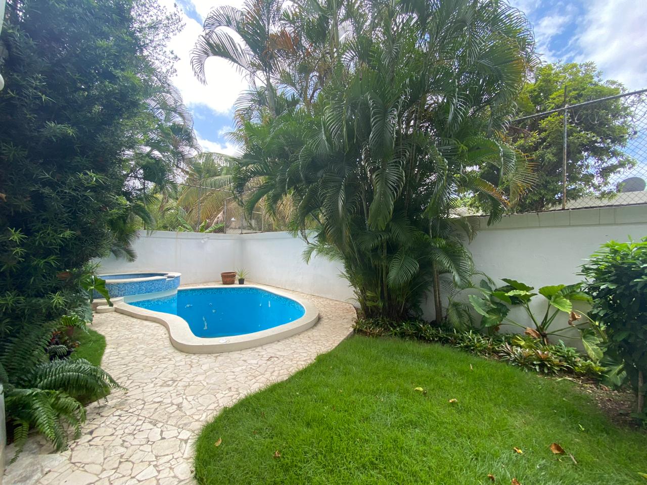 casas - Alquilo Casa en los Cacicazgo Jul