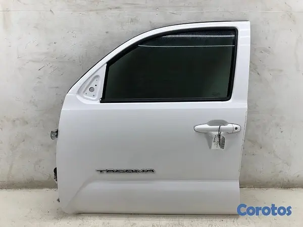 accesorios para vehiculos - Vendo PUERTA DELANTERA RH PARA TOYOTA TACOMA  2018  2