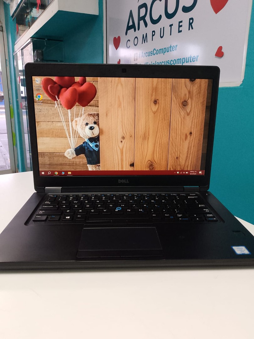 computadoras y laptops - Laptop, Dell Latitude 5480 / 7th Gen, Intel Core i7 / 8GB DDR4 / 256GB SSD
