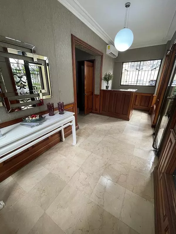 apartamentos - Se vende Apartamento grande y espacioso en Naco de 260mts, 6