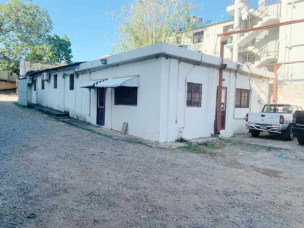 oficinas y locales comerciales - Propiedad en herrera en venta  2