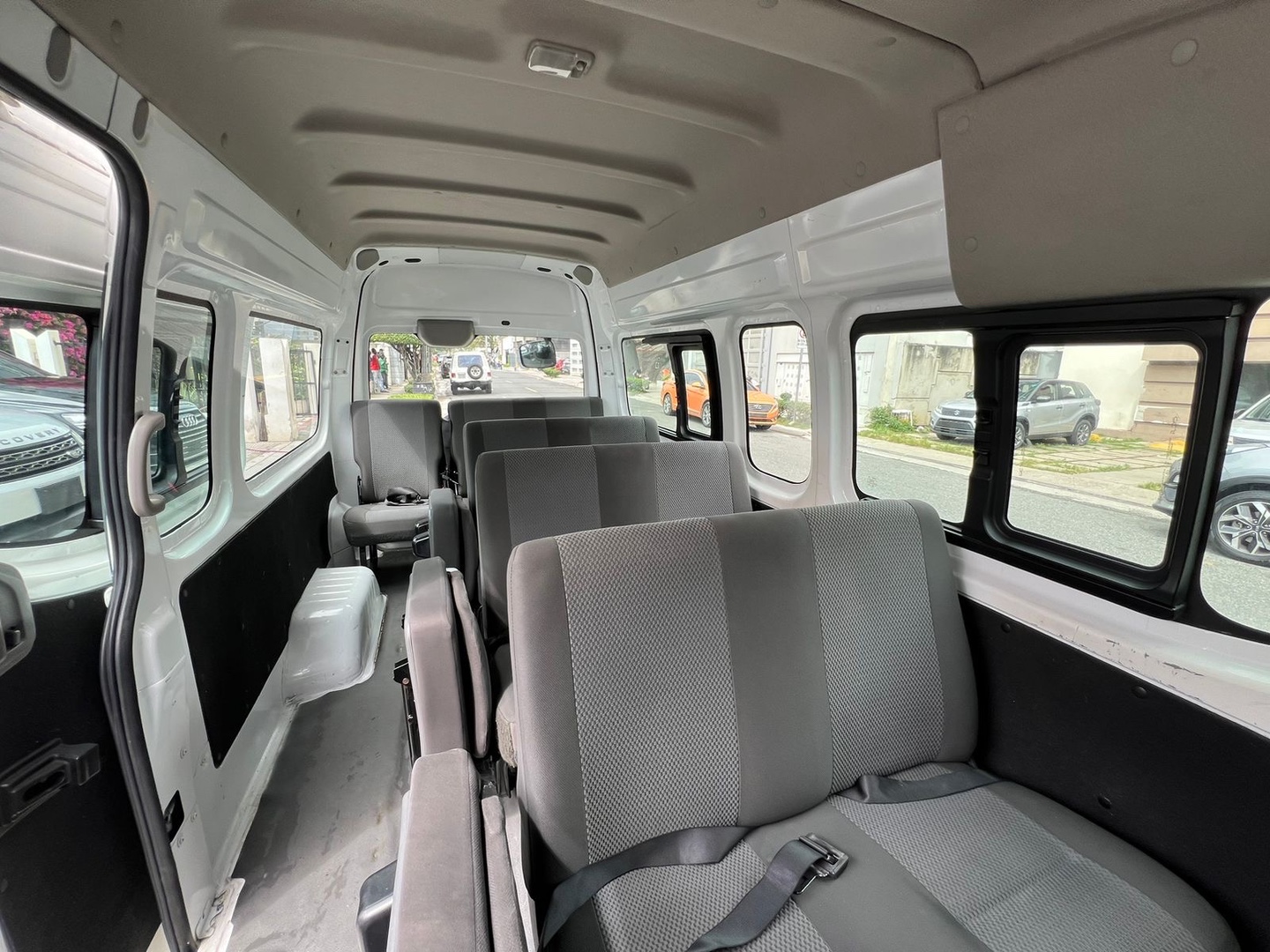jeepetas y camionetas - Nissan NV350 URVAN 2019 9