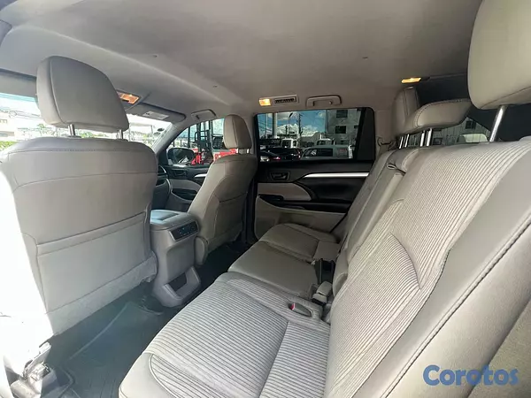 jeepetas y camionetas - VENDO TOYOTA HIGHLANDER 2027 5