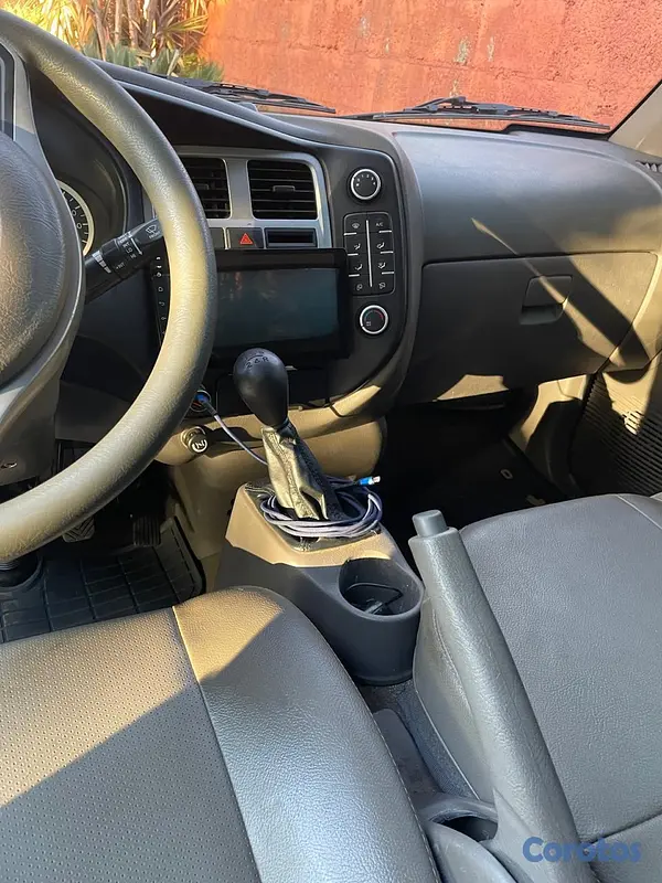 camiones y vehiculos pesados - Hyundai H100 2023 | Como Nuevo | Un solo dueño | 4 6