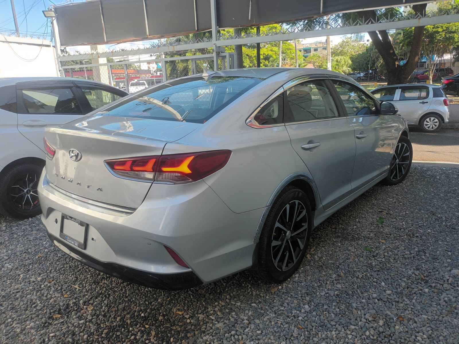carros - HYUNDAI NEW RISE 5