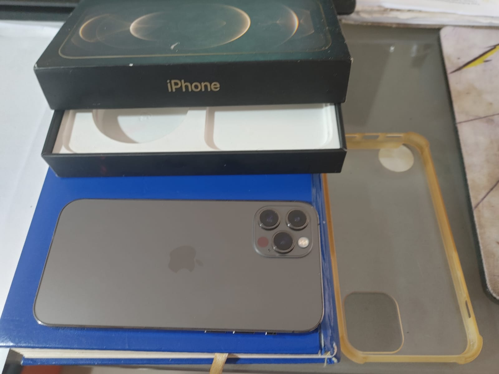 celulares y tabletas - IPHONE 12 BLOQUEADO