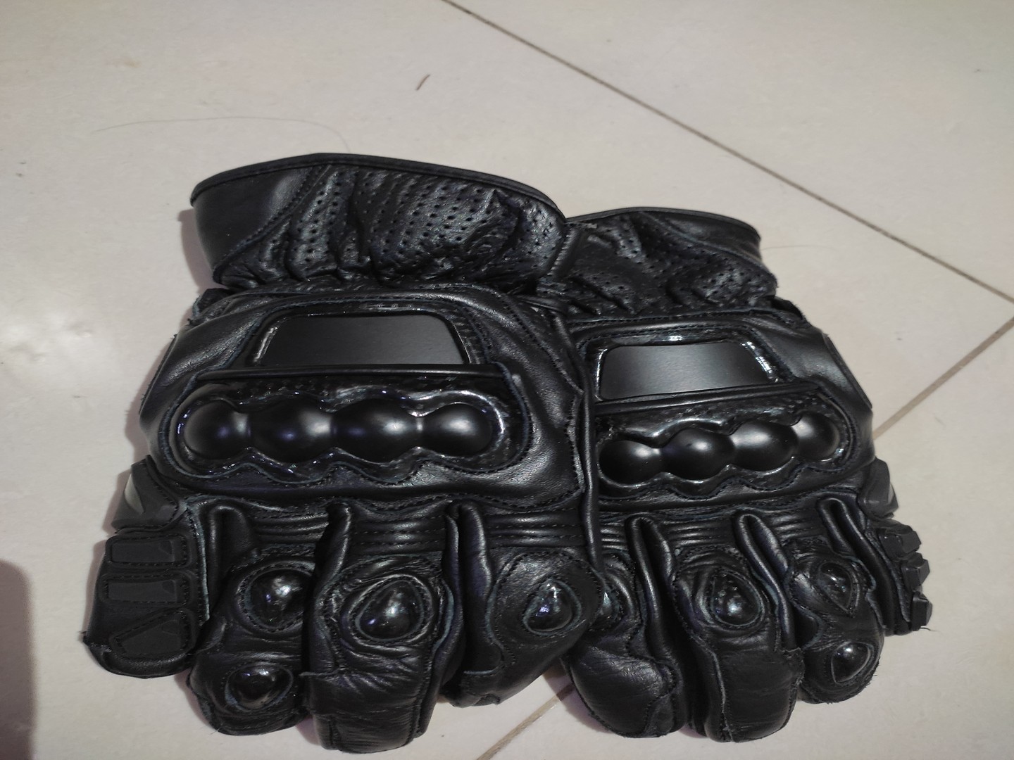 deportes - Guantes nuevos de real Leather  negro Size S para moto con protecciones 