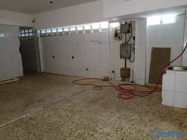 oficinas y locales comerciales - Alquilo local comercial La Fe 250 mt2 2