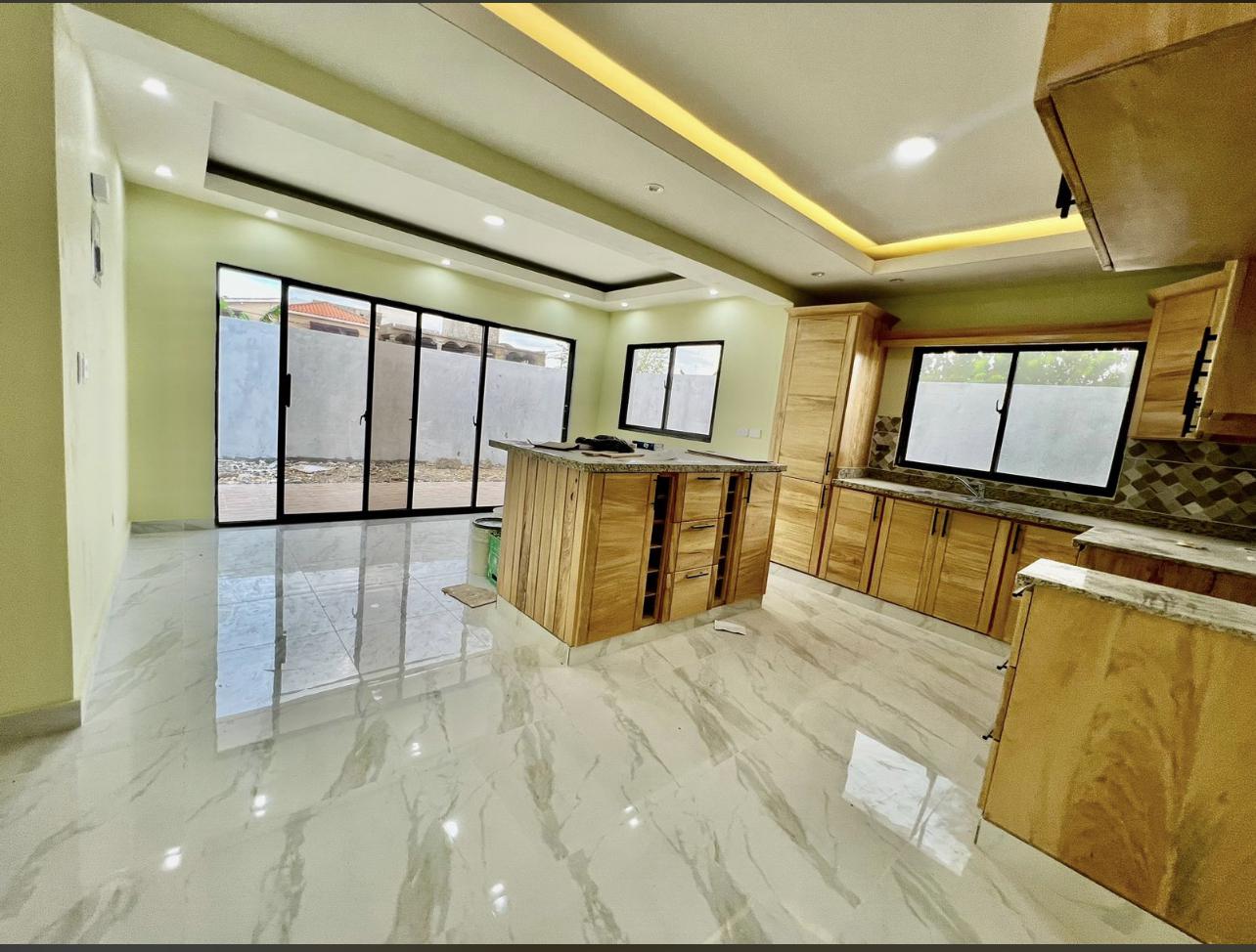 casas - Venta de casa en la autopista de san Isidro brisa oriental 1
