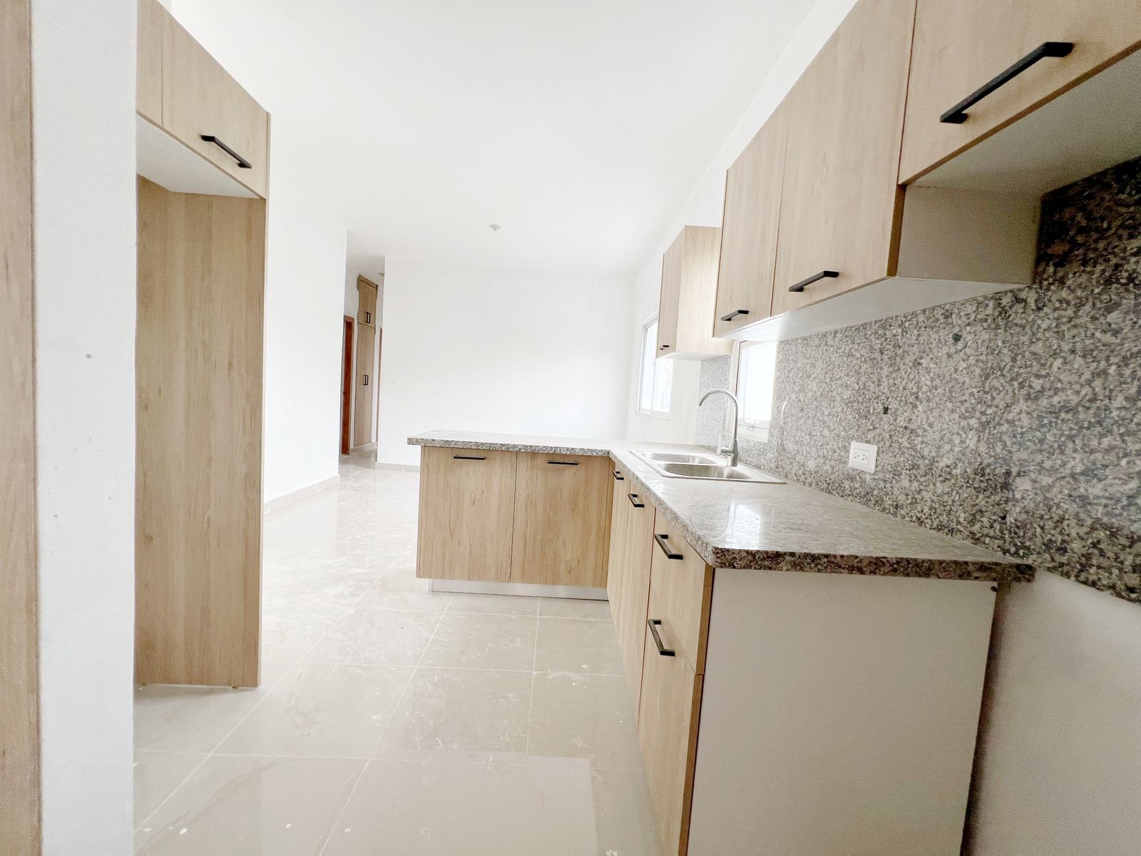 apartamentos - Venta de Aptos en Alma Rosa I, Piso 4 con terraza