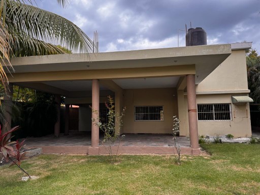 casas - Casa en arroyo hondo  1