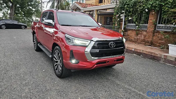 jeepetas y camionetas - Toyota hilux srv 2022 full 2