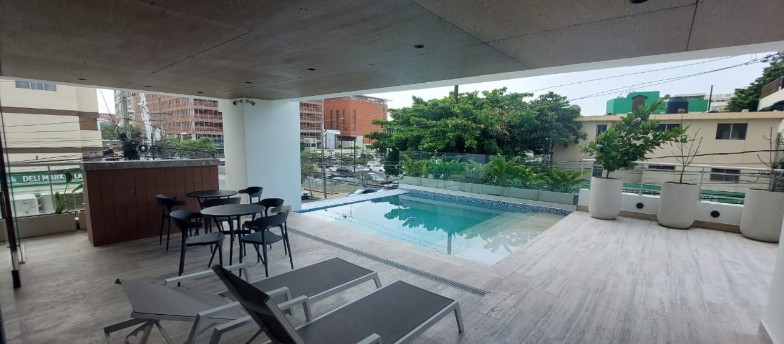 apartamentos - Apartamento 2do piso con terraza en evaristo morales 6