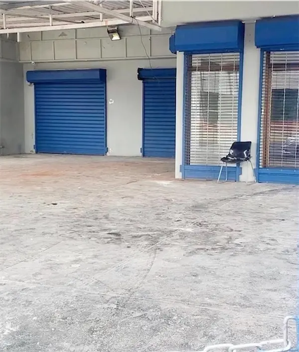 oficinas y locales comerciales - Local en Bella Vista Primer nivel  6