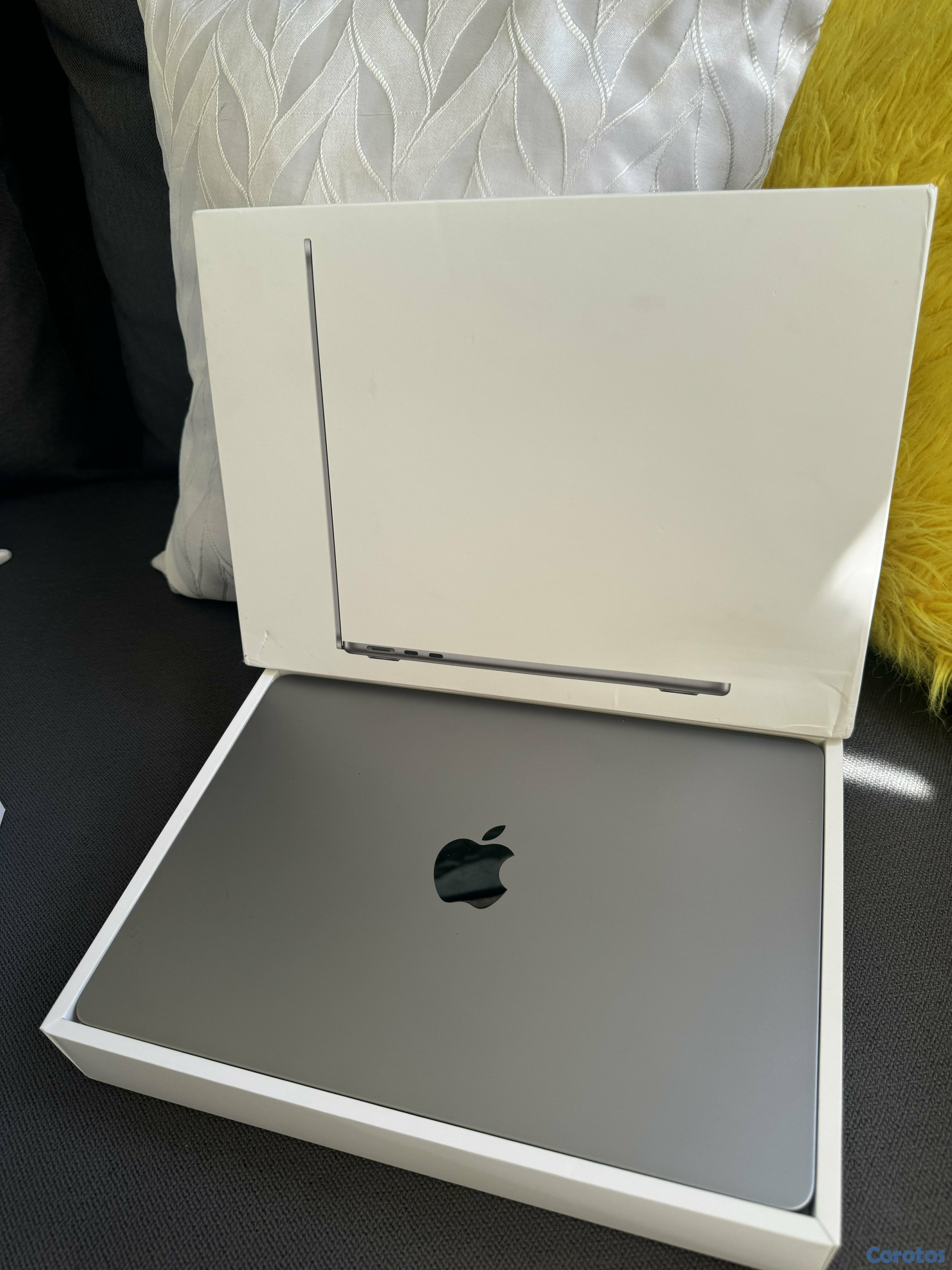 computadoras y laptops - MacBook m3 air 2024 de 13 pulgadas 