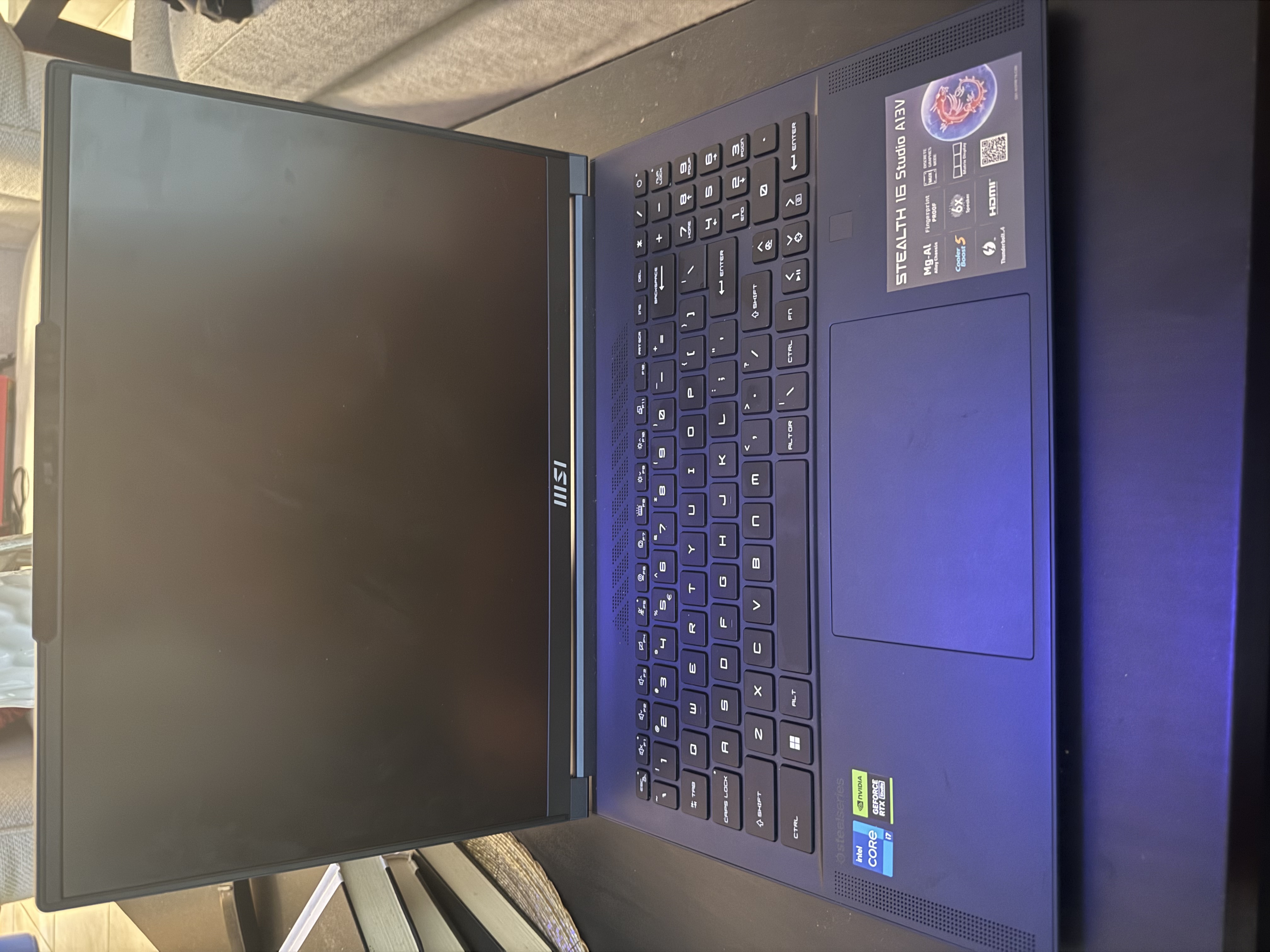 computadoras y laptops - Stealth 16 studio A13V 0