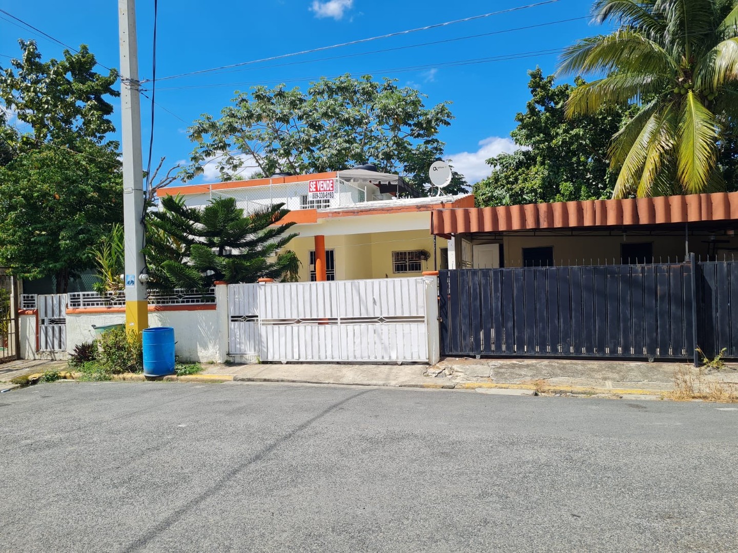 casas - Amplia Casa en Zona Residencial en Santo Domingo Oeste  4