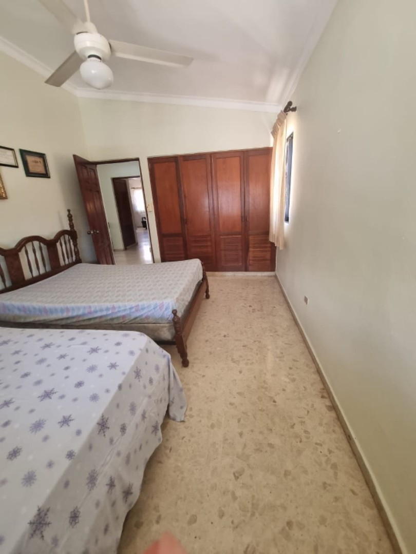 casas - Vendo Casa en el Sector Altos de las praderas2 niveles de 493 mt2.  5