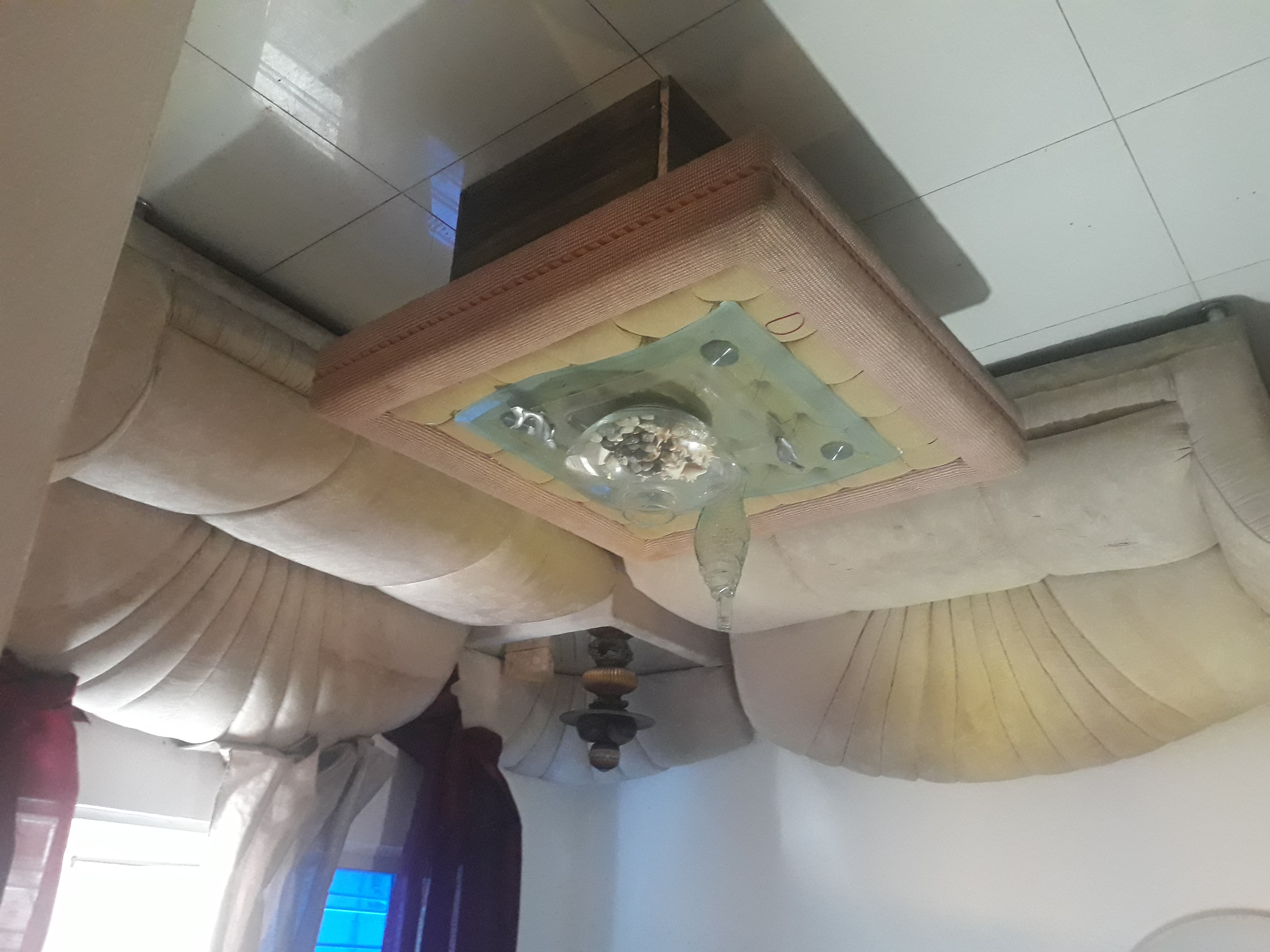 muebles y colchones - Vendo mueble de 3 puestos incluye mesa esquinera