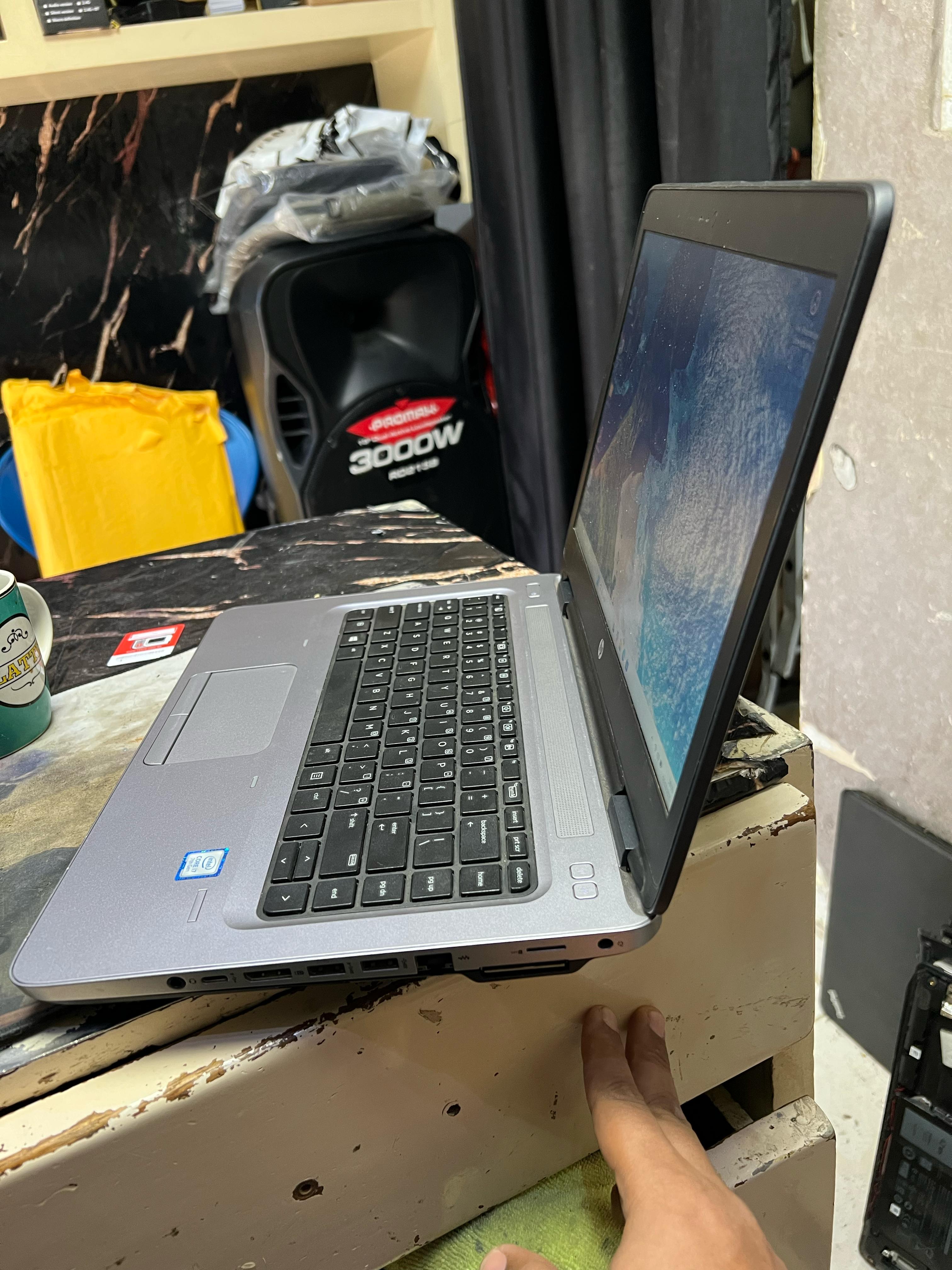 computadoras y laptops - Laptop HP Probook 640 G3/Intel i7-7600U @2,80GHz / 5