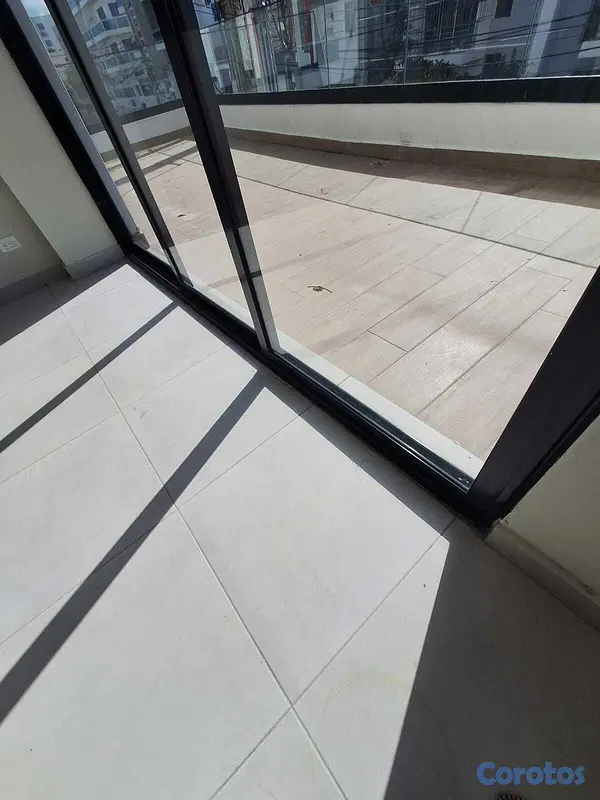 apartamentos - APARTAMENTO MILLON 2DA CON TERRAZA REBAJADO A 1100 7
