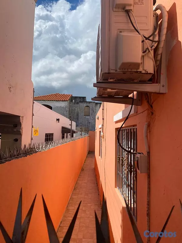 casas - Casa de un nivel amplia, con patio y preparada par 9