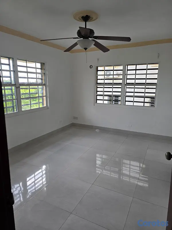 apartamentos - Alquila apartamento 3er piso Residencial Mar Carib 5