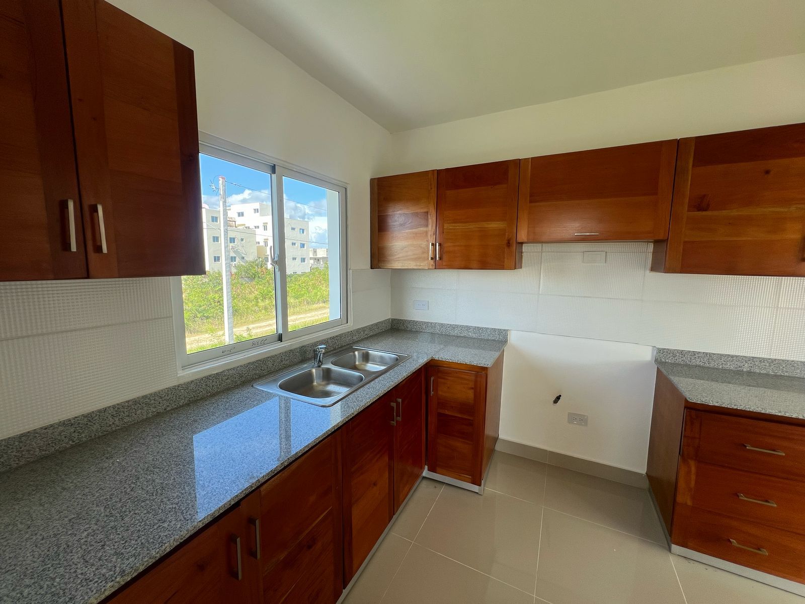 apartamentos - Se Vende Apartamento Nuevo en 2do Nivel, Prox a la Aut Las Américas  0