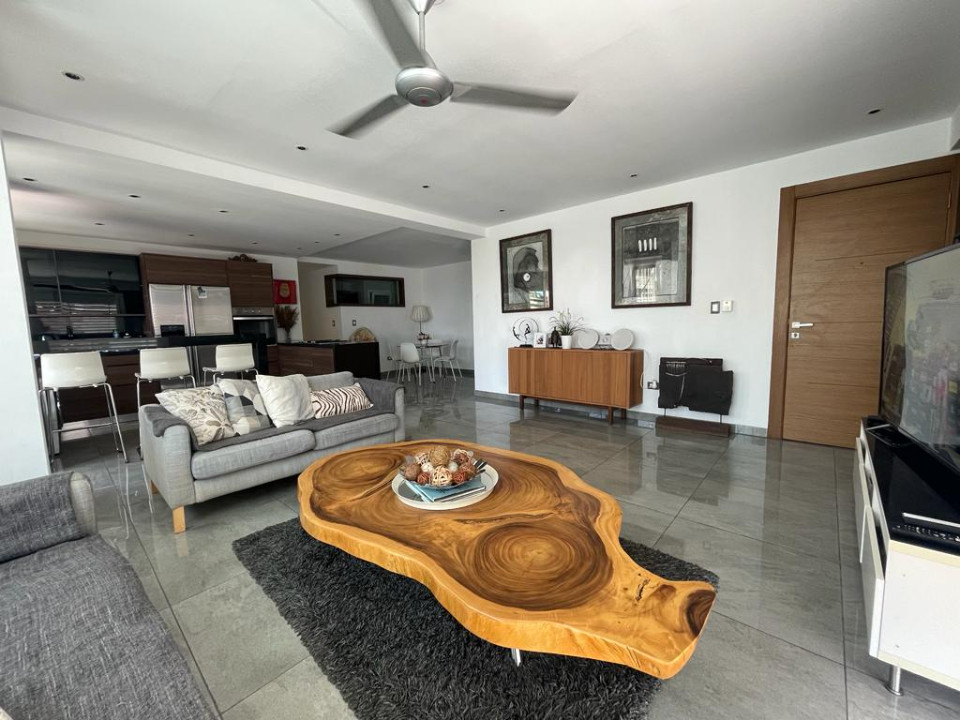 apartamentos - Apartamento en Venta con Línea Blanca en Zona Universitaria 3H, 2.5B, 2P, 6toN