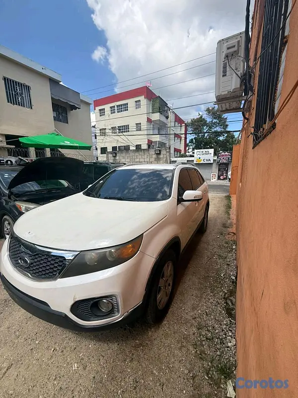 jeepetas y camionetas - Kia Sorento 2012 poco uso  3