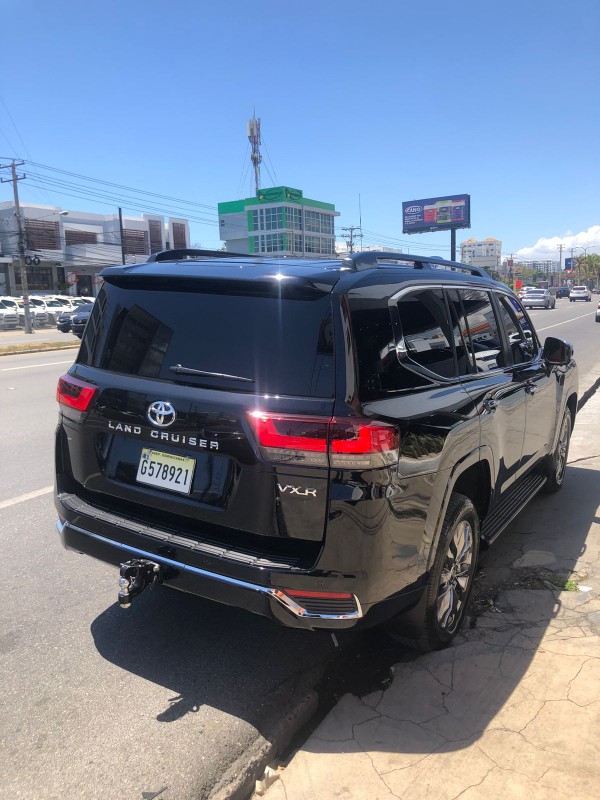 jeepetas y camionetas - Toyota land cruiser 2022 impecable full 3