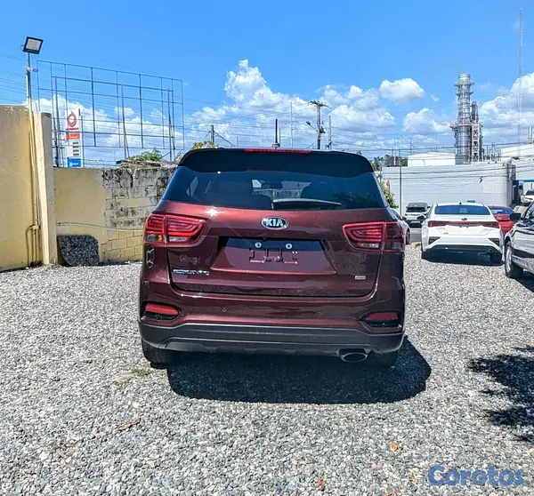 jeepetas y camionetas - Kia Sorento 2020 4