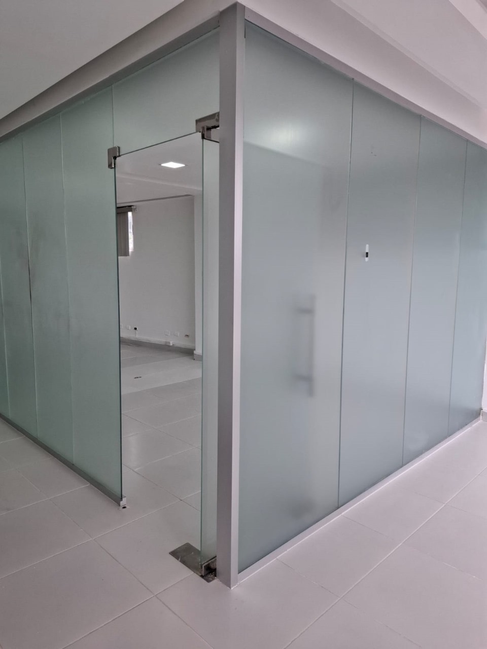 oficinas y locales comerciales - oportunidad oficina con ubicación Perfecta harroyo hondo  4