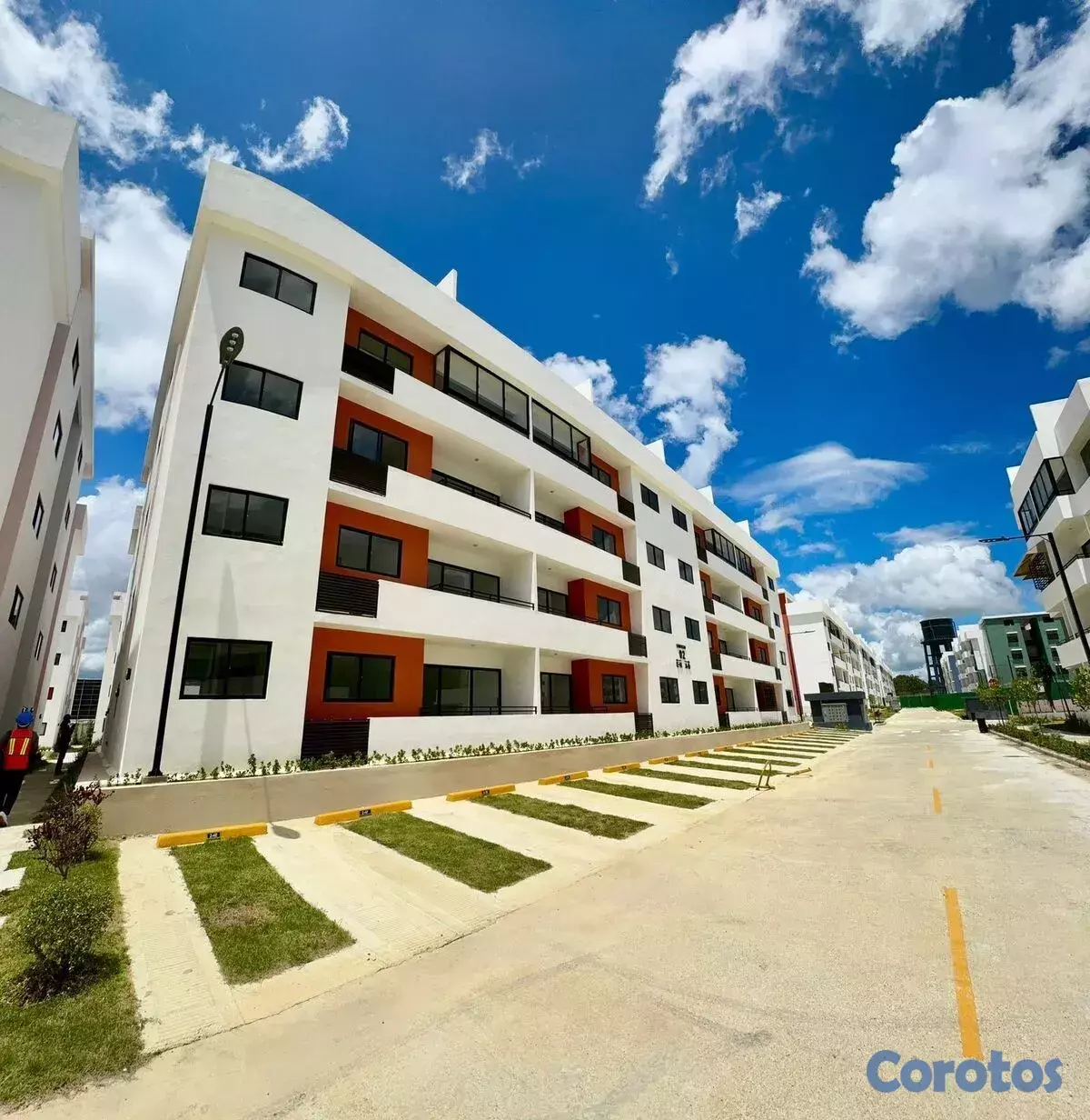 apartamentos - Complejo aptos a solo metros av. Charles de Gaulle 8