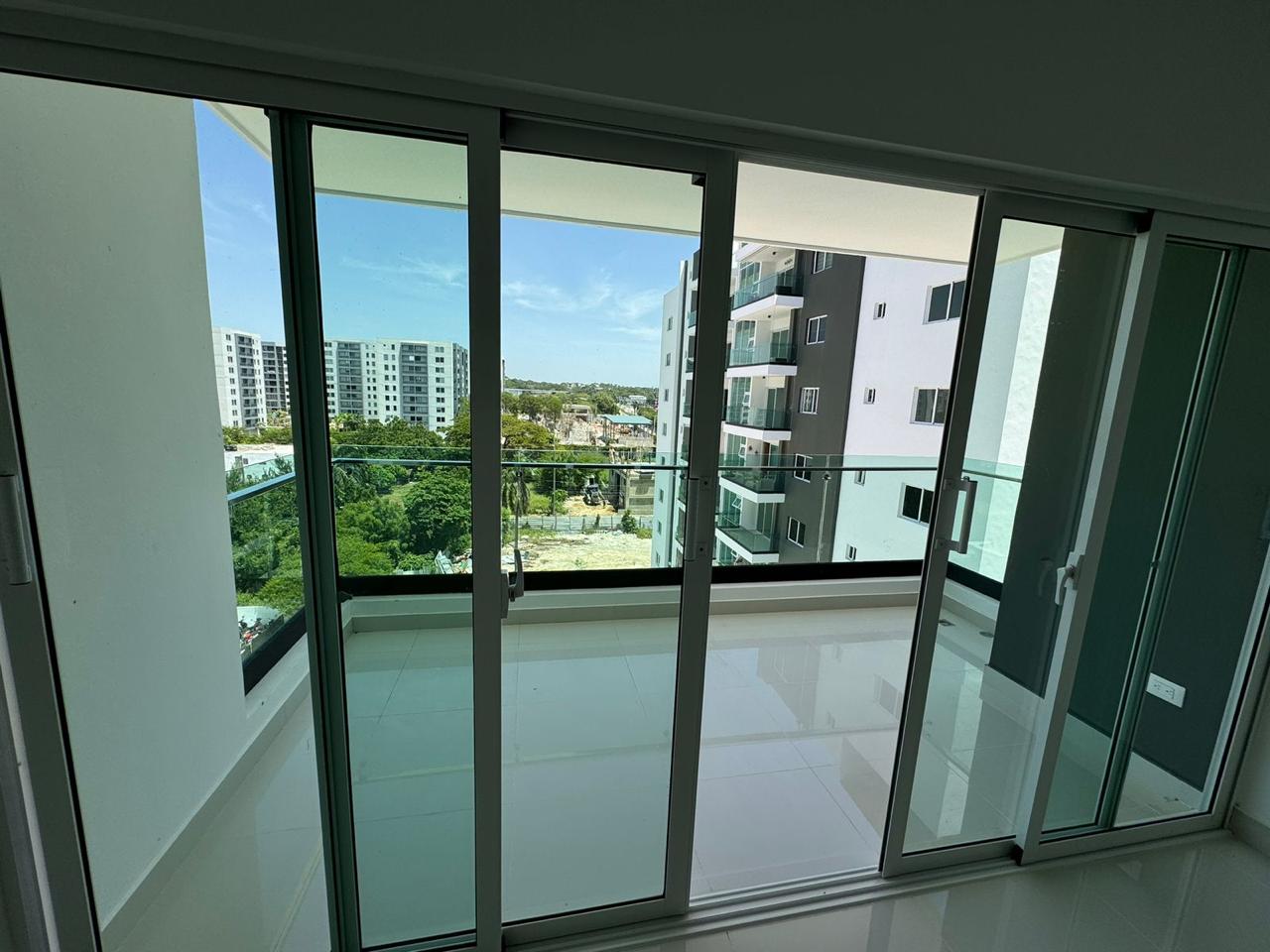 apartamentos - Apartamento 8vo Nivel en Ave. Hispanoamericana  5