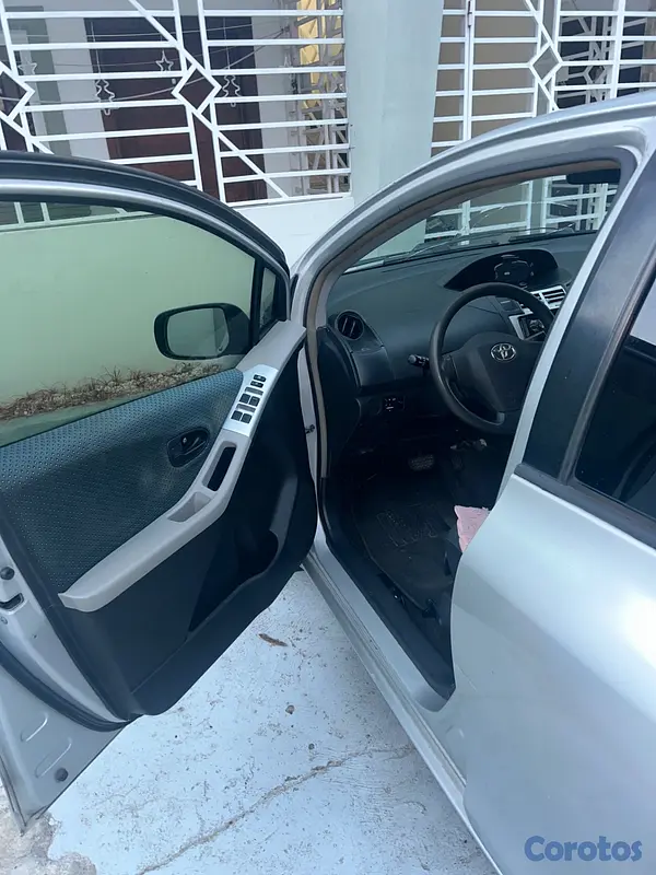 carros - Toyota Vitz 2007 4 Cilindros 12