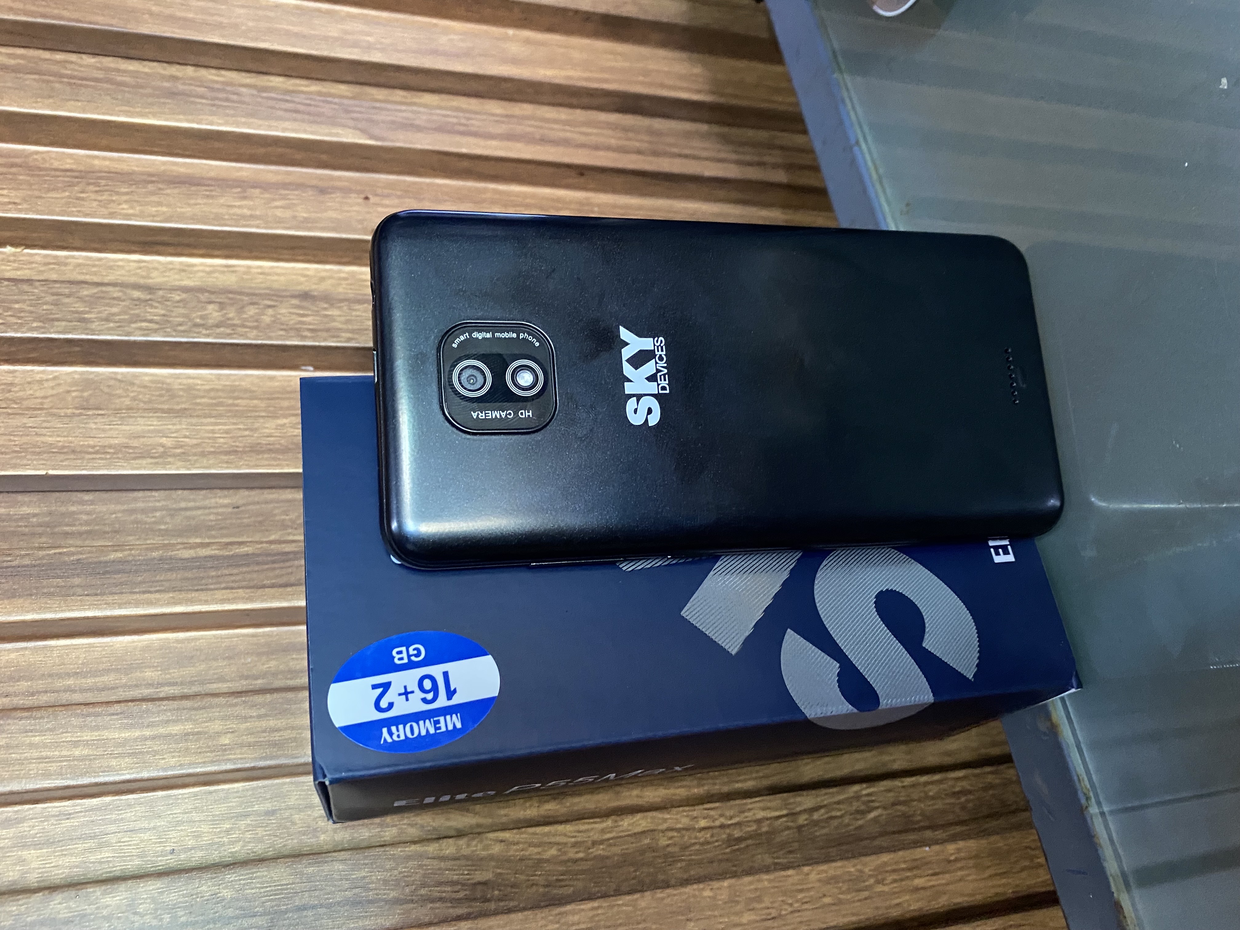 celulares y tabletas - SKY DIVICES P55 max 16GB  2