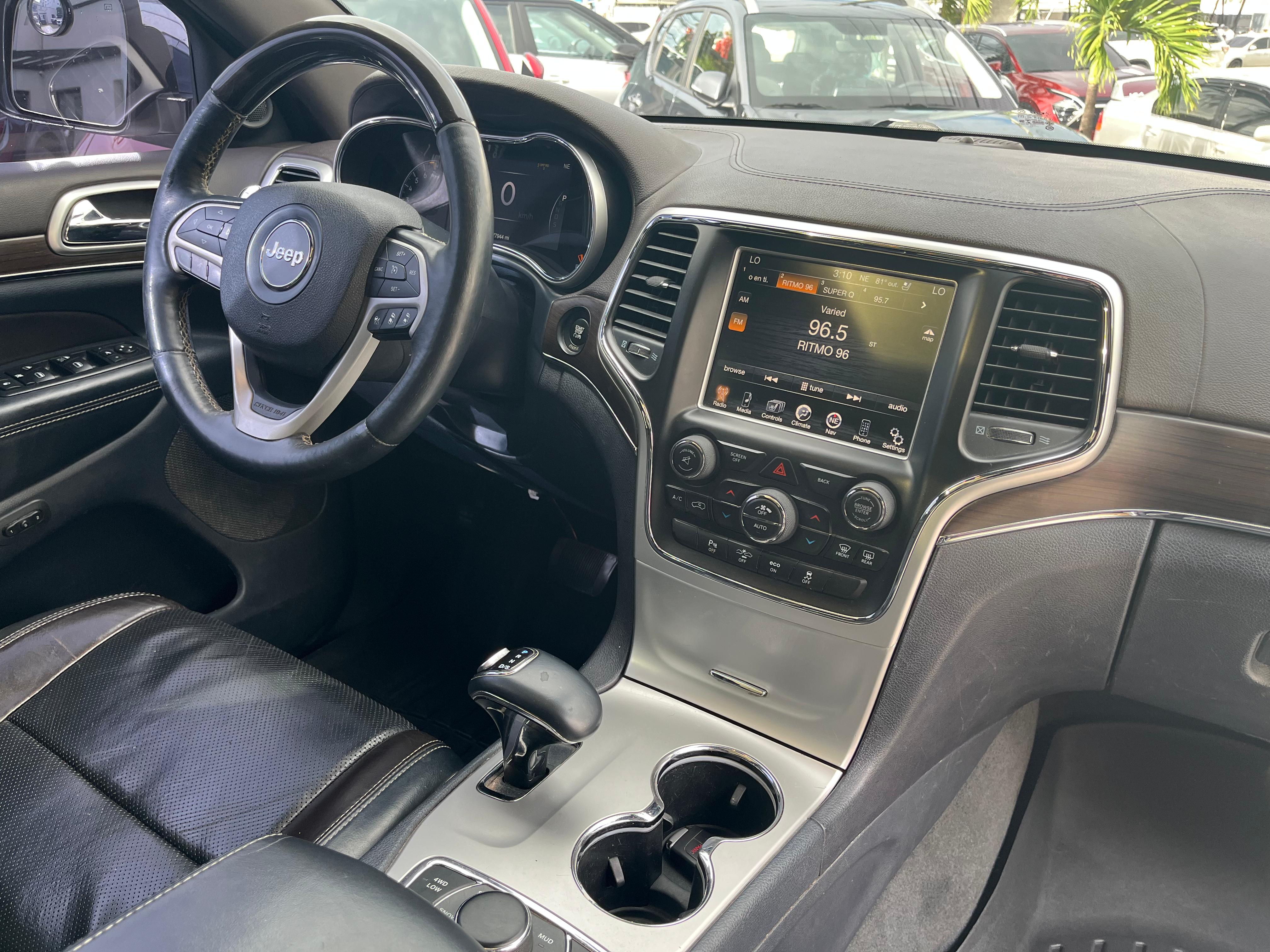 jeepetas y camionetas - JEEP GRAND CHEROKEE OVERLAND 2015 9