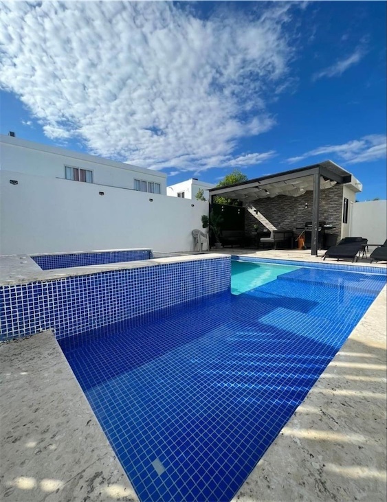 casas vacacionales y villas - Venta de Villa en punta cana zona turística con piscina 7
