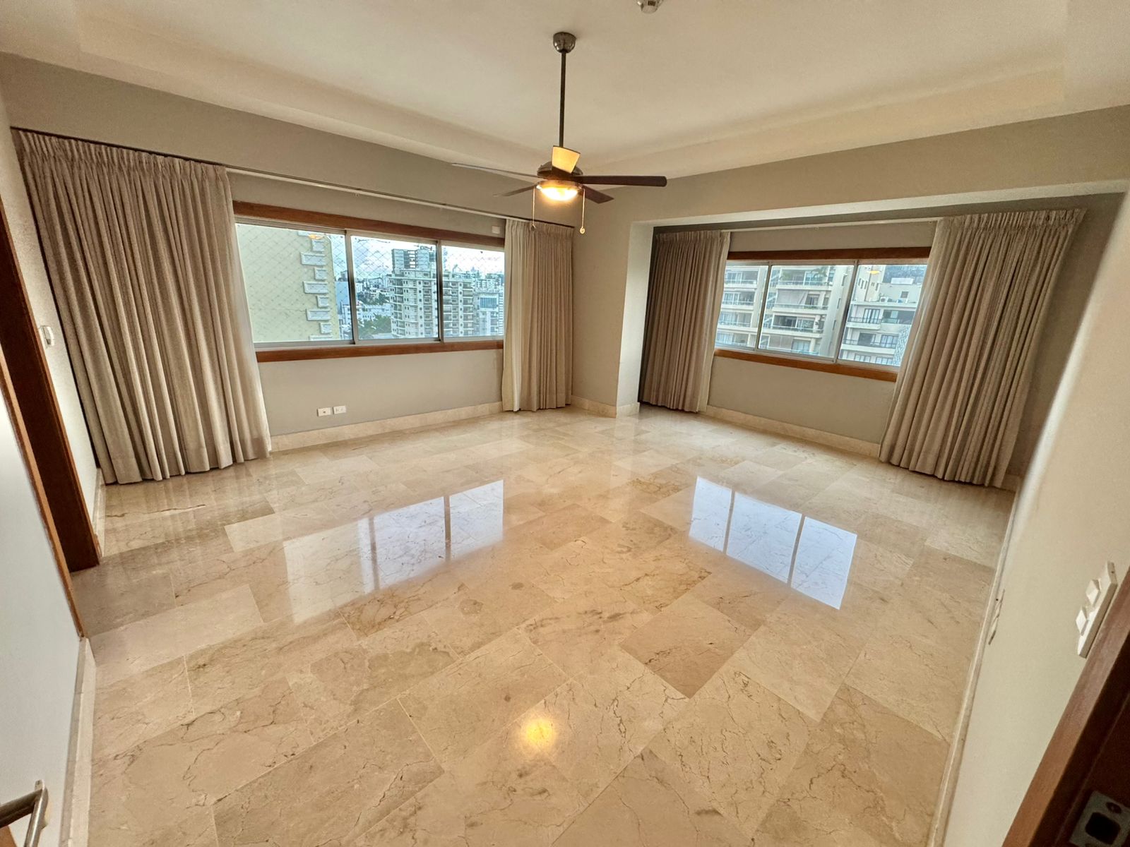 apartamentos - Vendo Apartamento en Piantini wi 8
