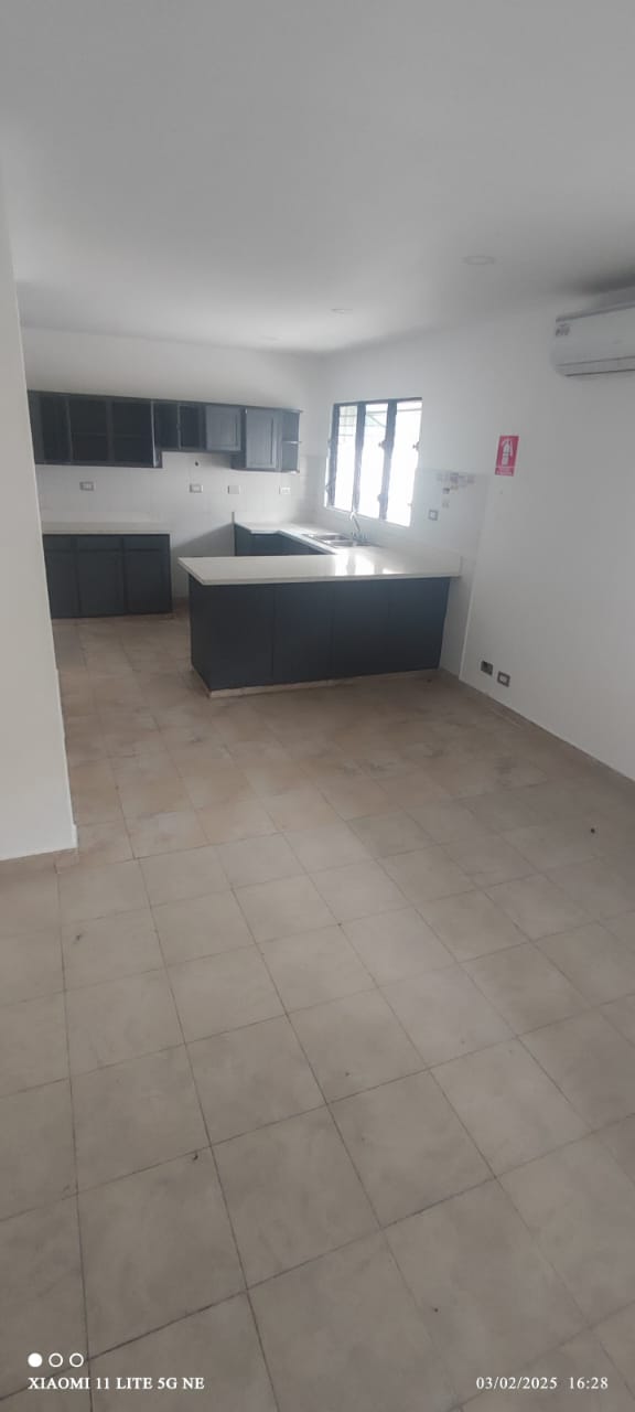 oficinas y locales comerciales - Alquilo local comercial de 2 Niveles  en Piantini ju 9