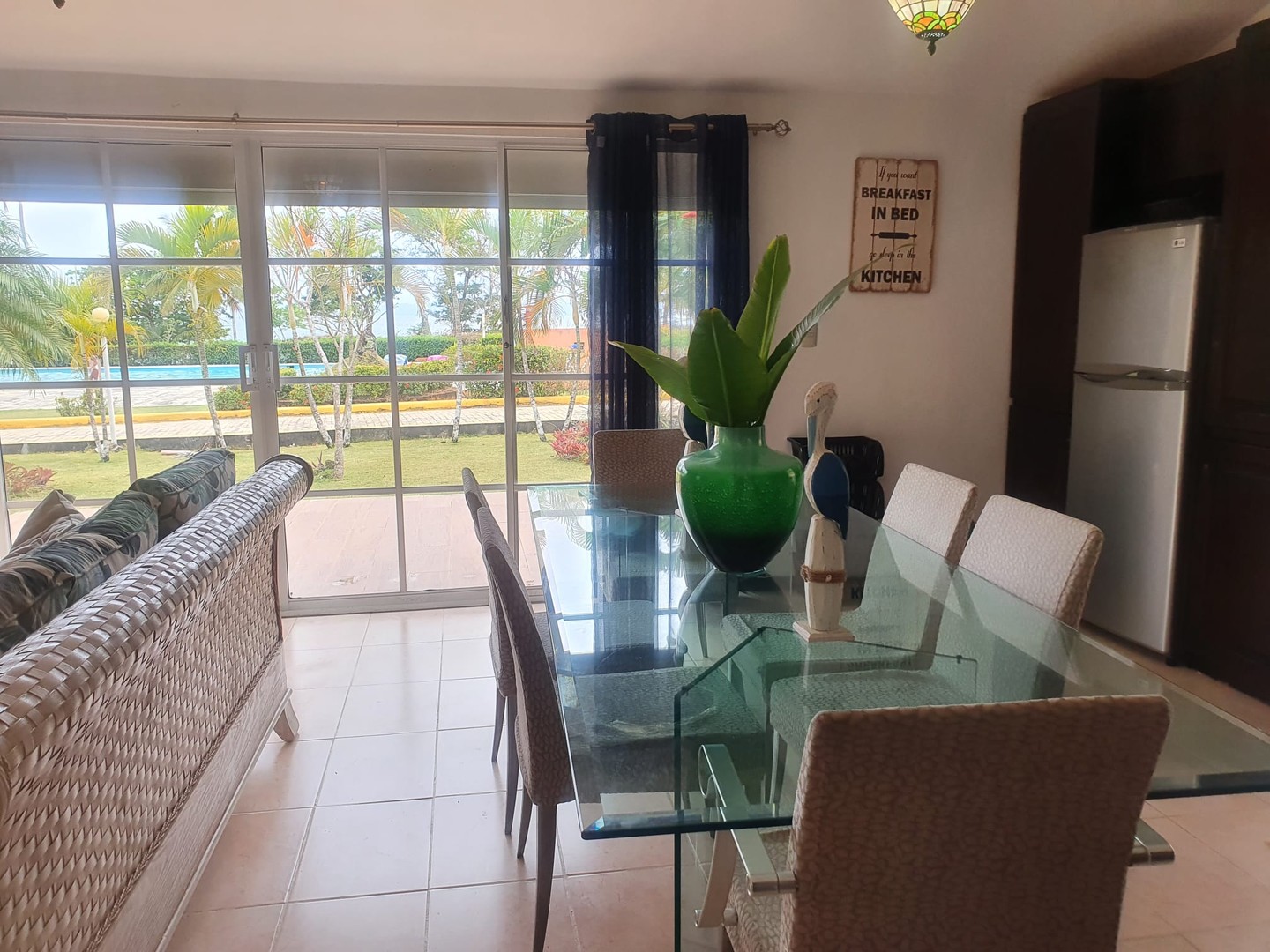 casas - Alquiler Casa Amueblada de 3 Habitaciones Ubicada en Los  Róbalos, Samaná  2