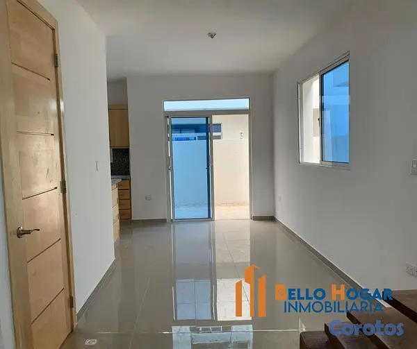 casas - Casa Moderna en Residencial Lianas del Prado – US$ 9