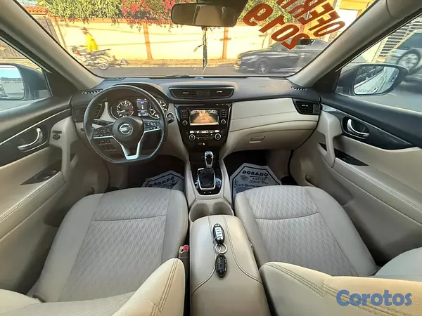 jeepetas y camionetas - Nissan Rogue SV 2019  6
