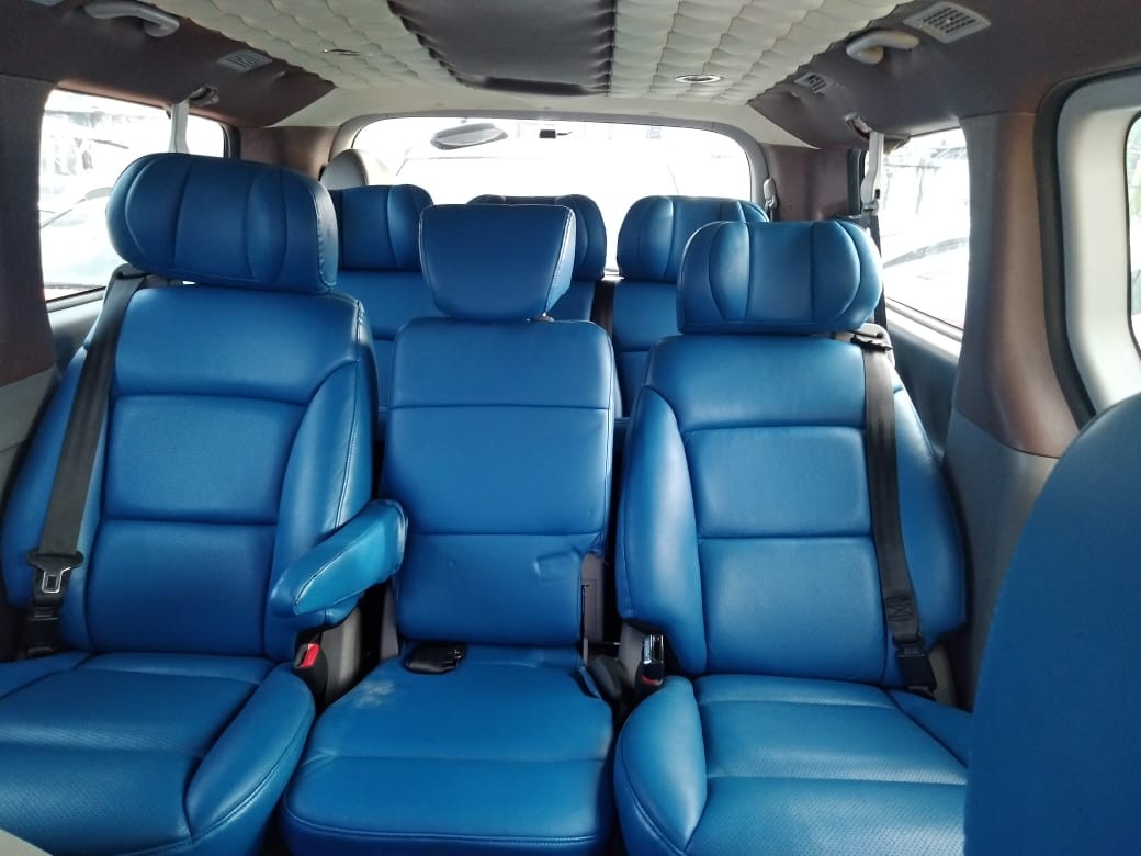 jeepetas y camionetas - HYUNDAI GRAND STAREX 2020 NEGRA 3
