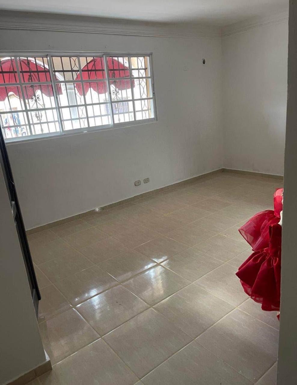 apartamentos - venta de apartamento en Alma Rosa 3er nivel de 135mts Santo Domingo  4