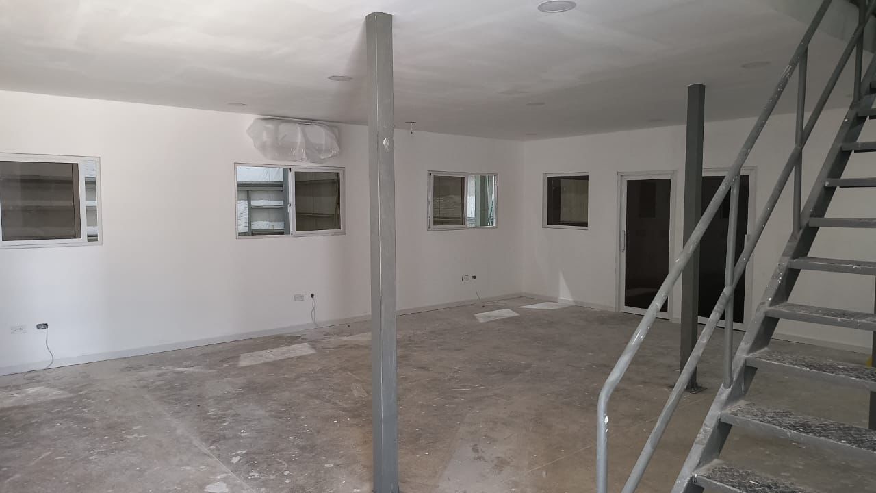 oficinas y locales comerciales - Nave Industrial en Alquiler ZONA INSDUSTRIAL DE HE